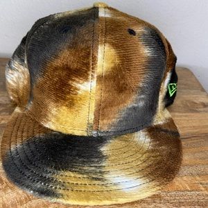 New Era fitted hat size 7 1/2 LEILOW